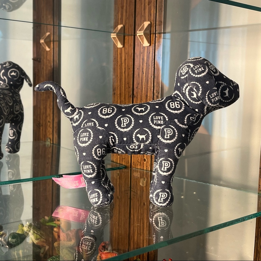 Victoria’s Secret plush dog, October 2007